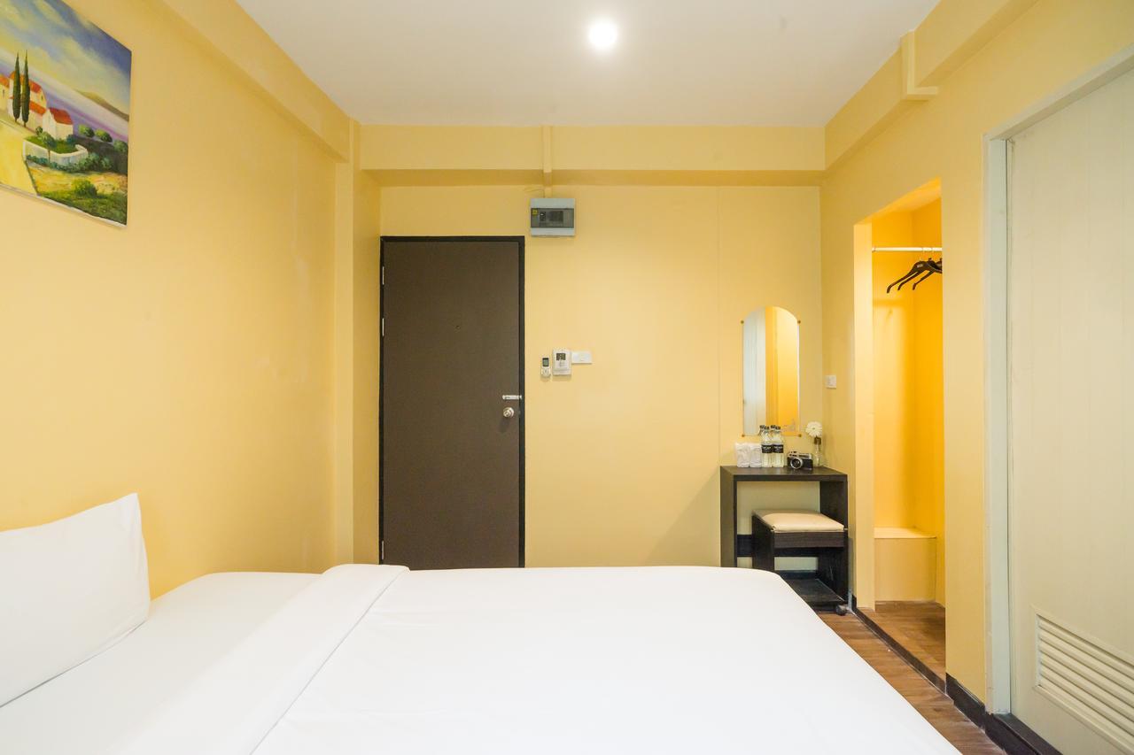 Hotel The Corner Ratchada à Bangkok Extérieur photo