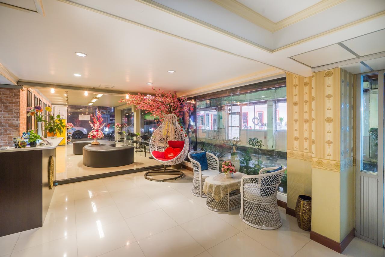 Hotel The Corner Ratchada à Bangkok Extérieur photo